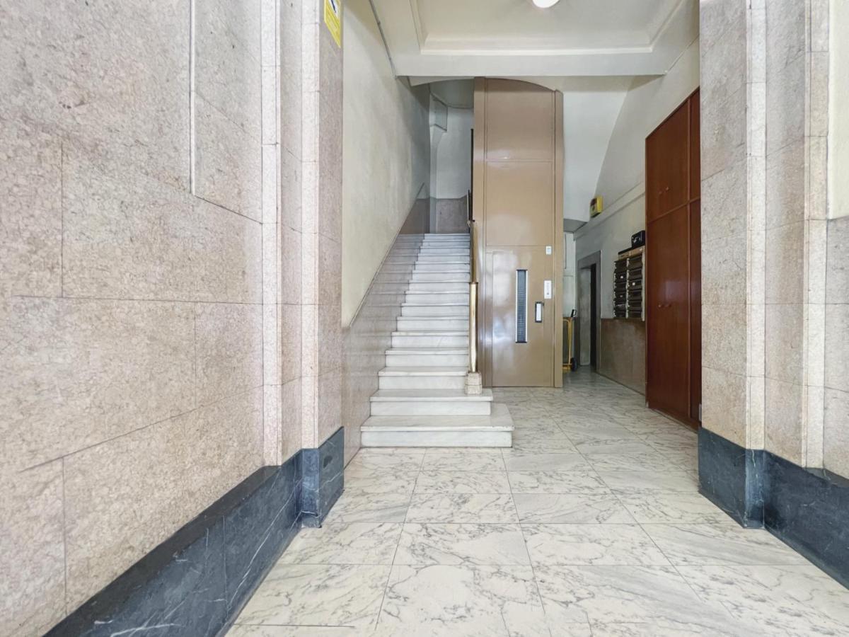 Stay U-Nique Apartments Fontanella Barcelona Ngoại thất bức ảnh
