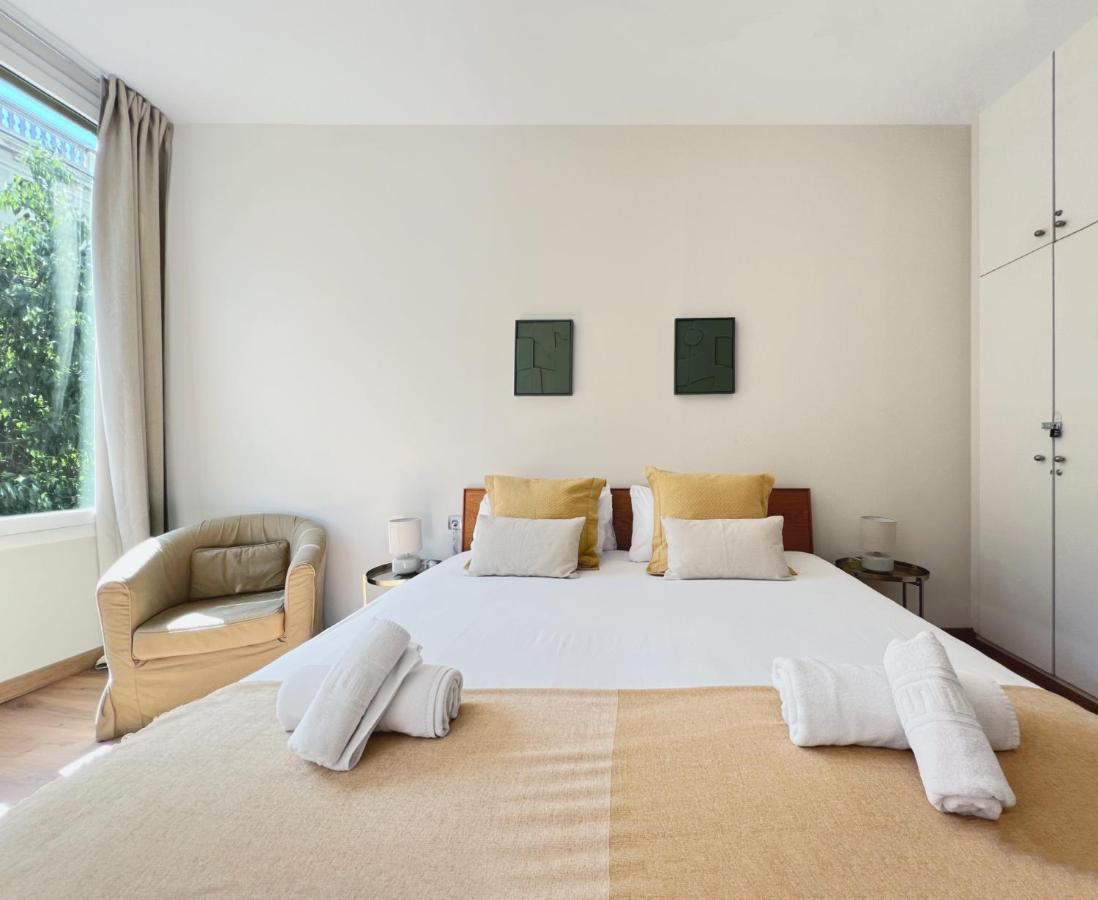 Stay U-Nique Apartments Fontanella Barcelona Ngoại thất bức ảnh